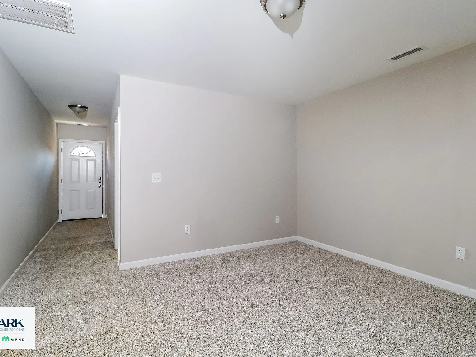 4 bed, 3.0 bath, 1746 sqft, $2,324 — Photo 4