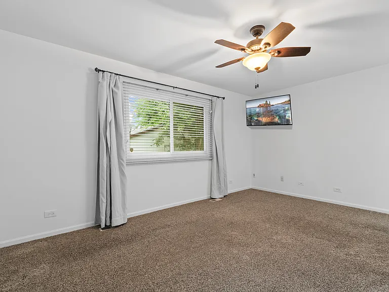 Dean Dr — Photo 11