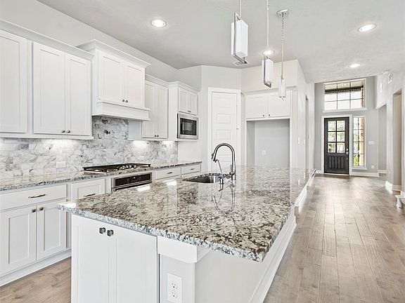 3rd image of 17 Botanical Vista Dr