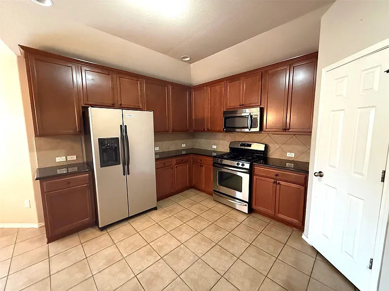 11205 McKinney Springs Dr — Photo 22