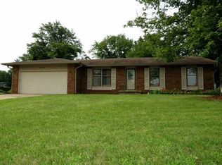 975 Norwood Ct, Columbus, IN 47203