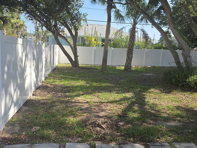 138 Flamingo Dr — Photo 8