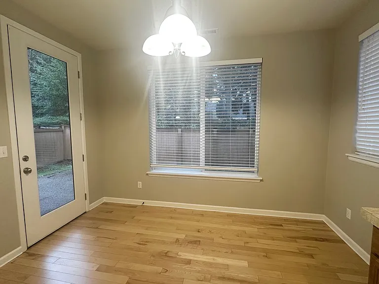 4315 Freemont St NE — Photo 11