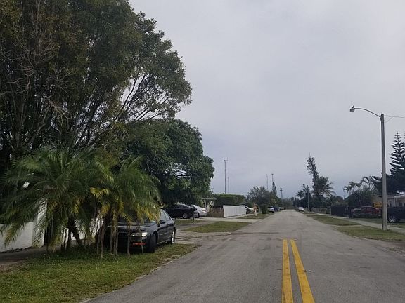 5th image of 2350 NW 208th St