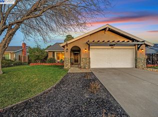 1643 Honeysuckle Rd, Livermore, CA 94551