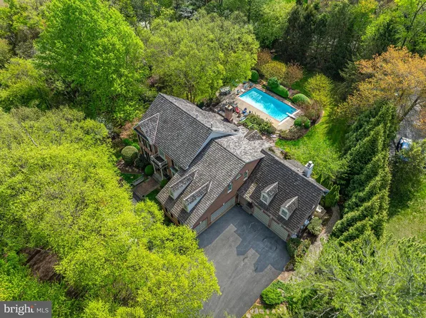 801 Olde Georgetown Ct, Great Falls, VA 22066