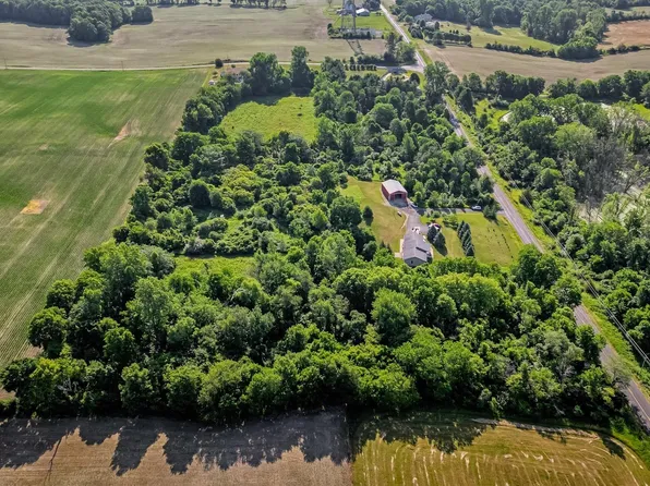 100 Th, Albion, IN 46701