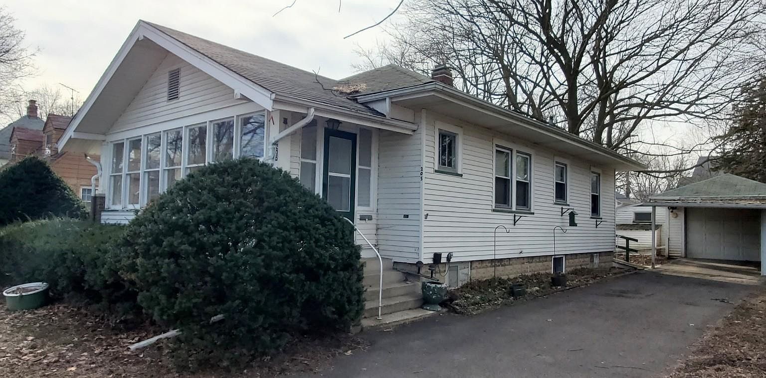 205 E Front St, Mount Morris, IL 61054 Zillow