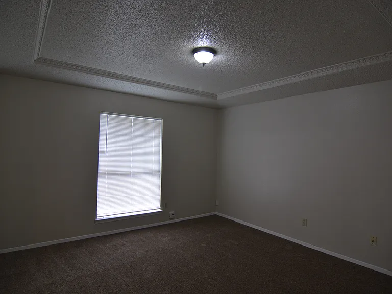 6809 Westglen Dr — Photo 14
