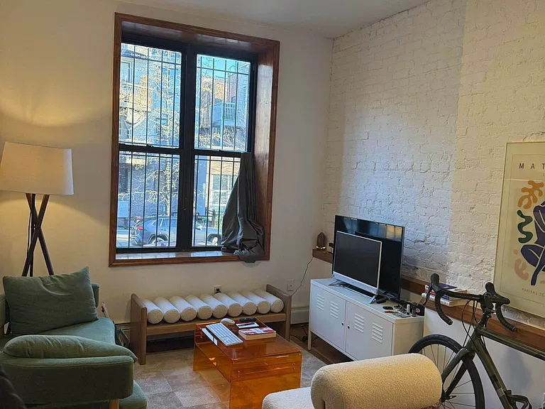 73 Lexington Ave #2 — Photo 3