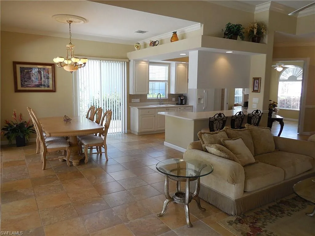 3 bed, 2.0 bath, 2000 sqft, $3,500 — Photo 3