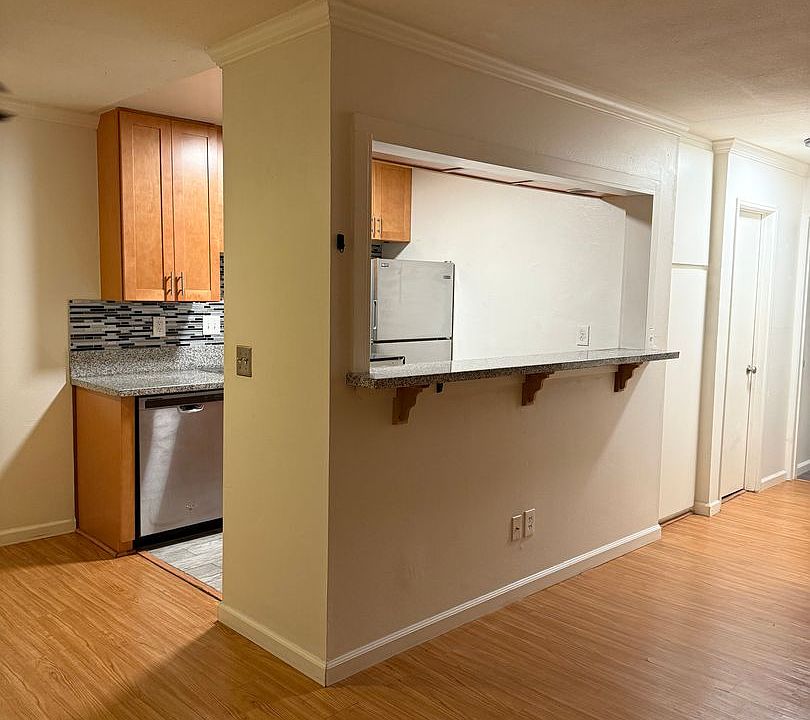 Agate Apartments 10191027 Agate St San Diego CA Zillow