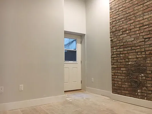 Rented by Nooklyn NYC LLC | media 43