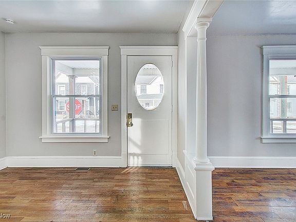 5th image of 710 9th St NW