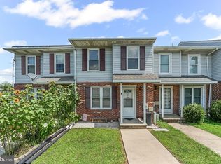 3 E Perpen Ct, Newark, DE 19702