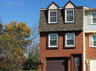 208 Bonnie Brae Dr #1, Coraopolis, PA