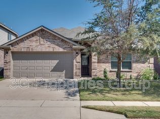 1445 Amazon Dr, Justin, TX 76247