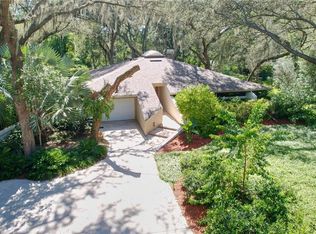 18406 Timberlan Dr, Lutz, FL 33549