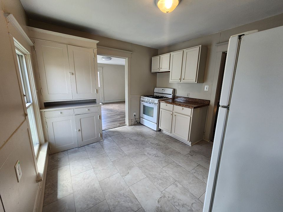 1st image of 1506 Bever Ave SE #1506