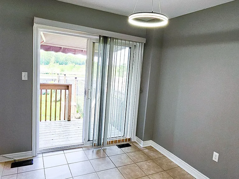 10 Keith Cres — Photo 10