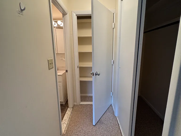18 Westgate Dr — Photo 11