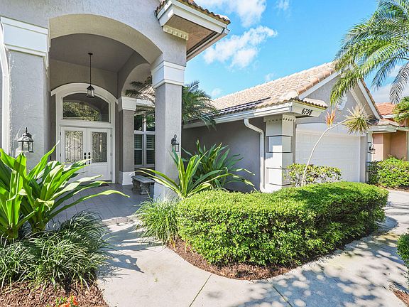 3rd image of 6798 Cypress Cove Cir
