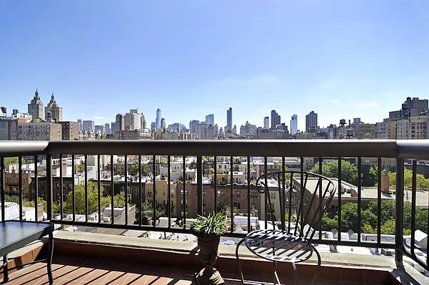 Sold by Corcoran | media 2