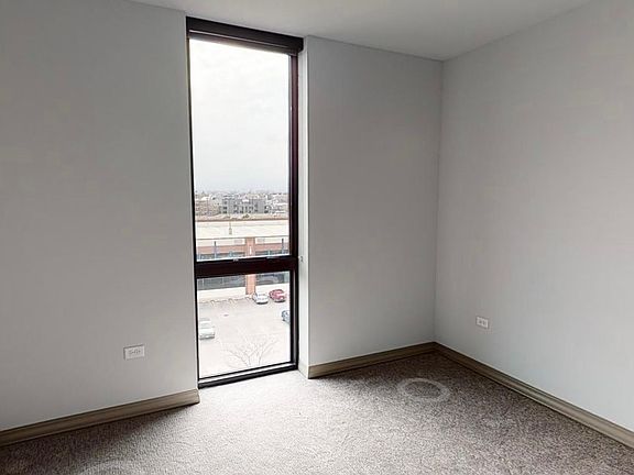 4th image of 2160 N Elston Ave #33