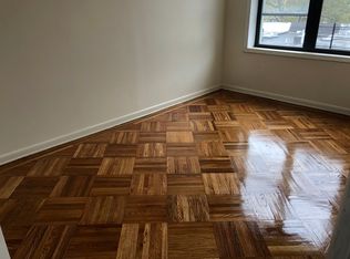 35-32 29th St #3R, Astoria, NY 11106