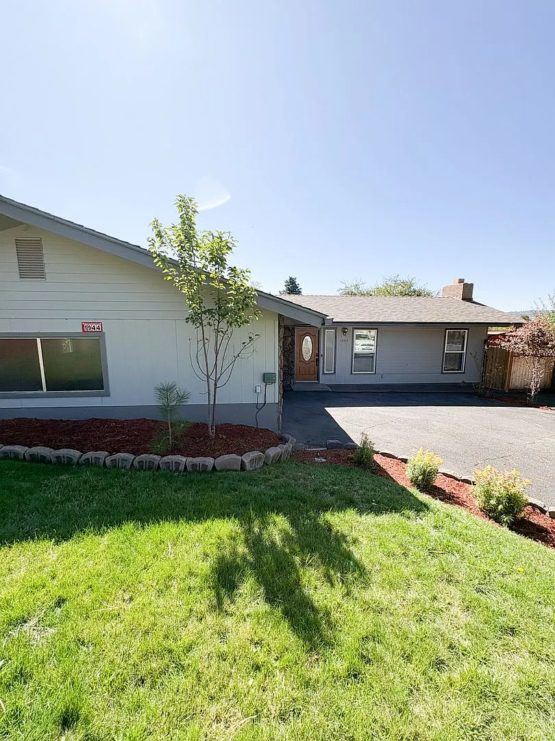 1944 Euclid Ave. 3 Bedroom, 2 Bathroom House — Photo 3