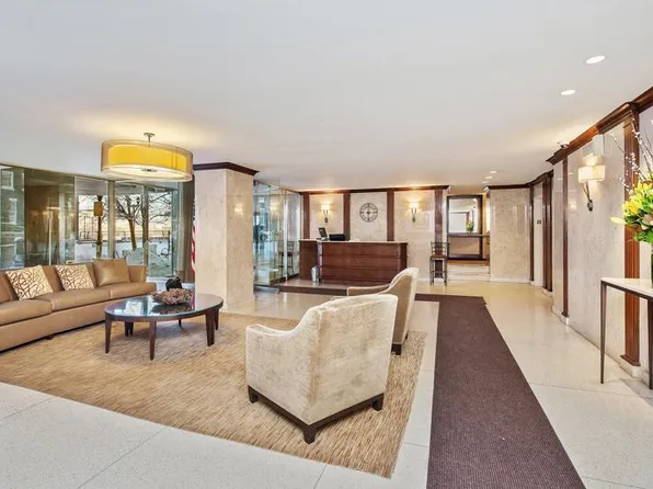 530 East 72nd Street image 8 of 14