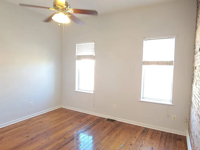 926 S Hanover St — Photo 31