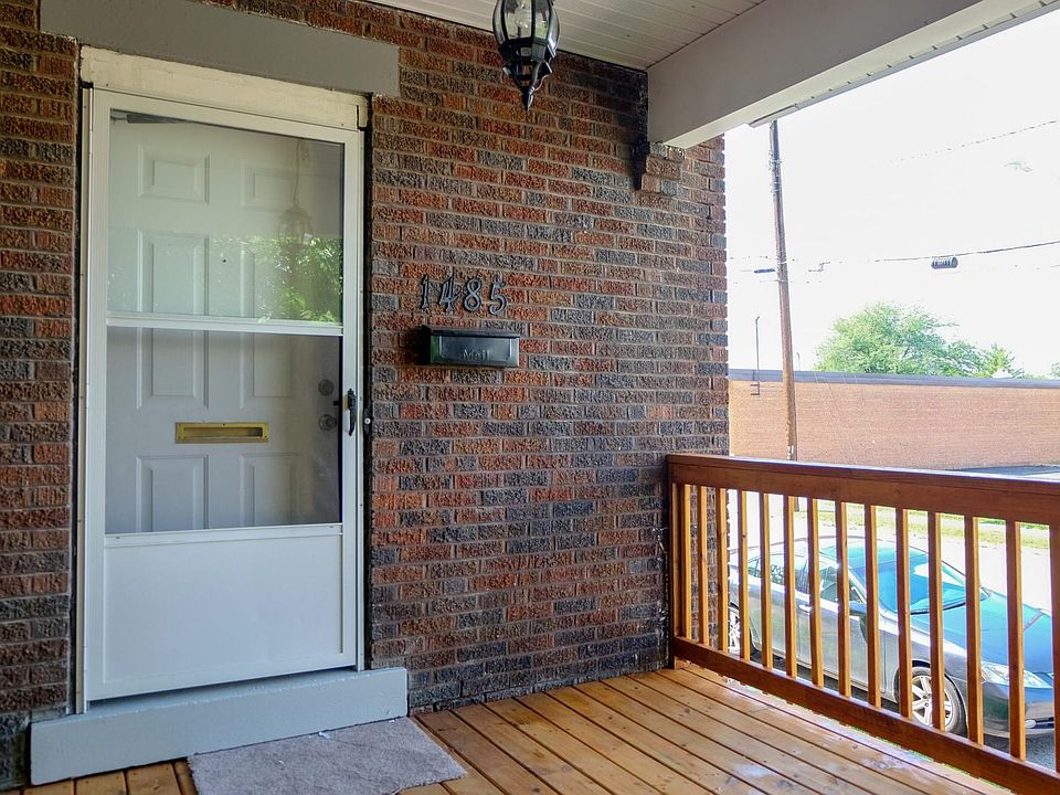 1st image of 1483 E Mound St #1485