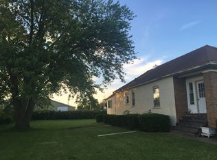 303 E Owsley St, Chenoa, IL 61726