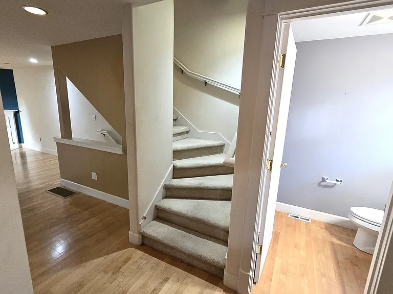 7724 E Green Lake Dr N — Photo 14