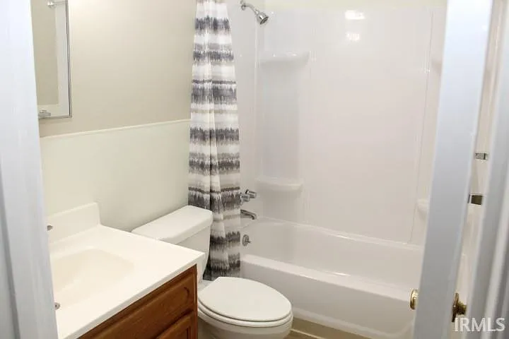 2555 Stanley Ct — Photo 6