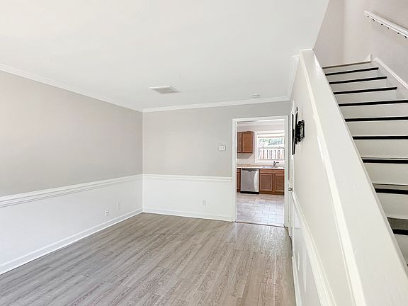 5th image of 1432 Ardmore Dr #D