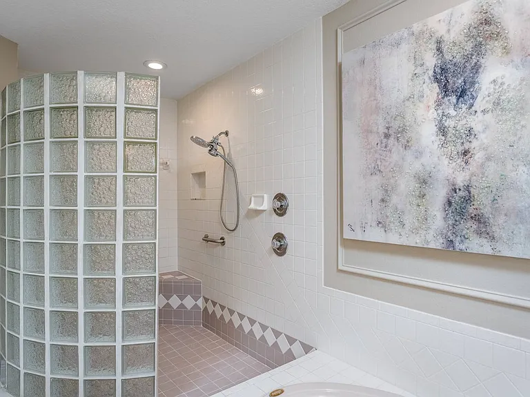 315 Charles Dr — Photo 18