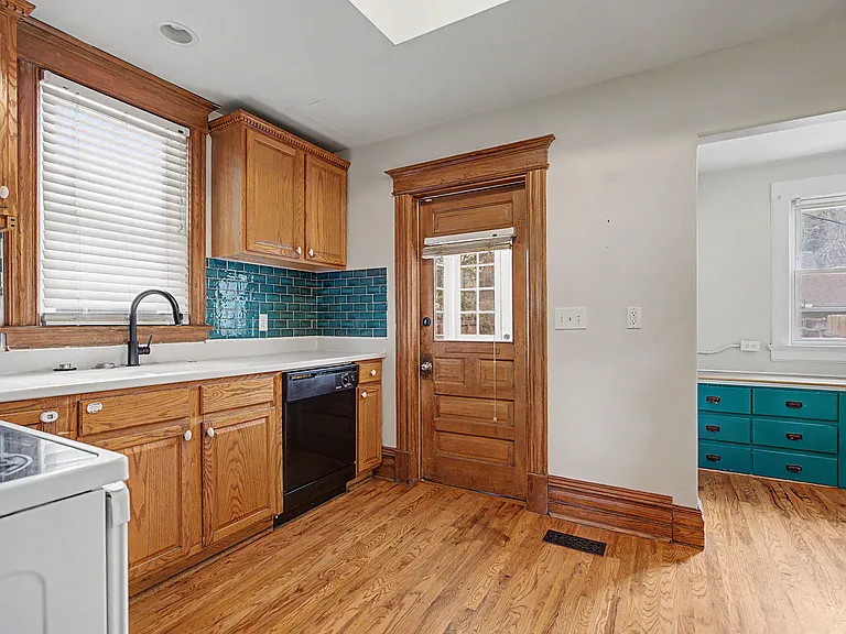 829 Sahwatch St — Photo 11