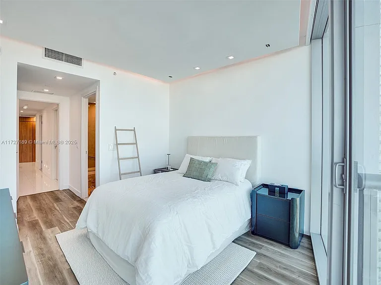 17001 Collins Ave #2308 — Photo 27