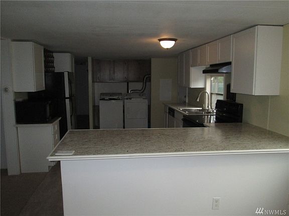 4th image of 5900 64th St NE Unit 82