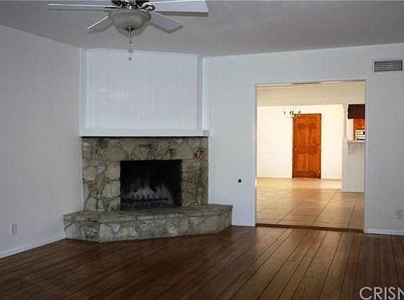 4th image of 4907 Topanga Canyon Blvd