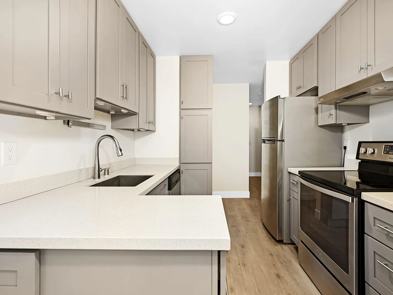 1251 Homestead Ave — Photo 1