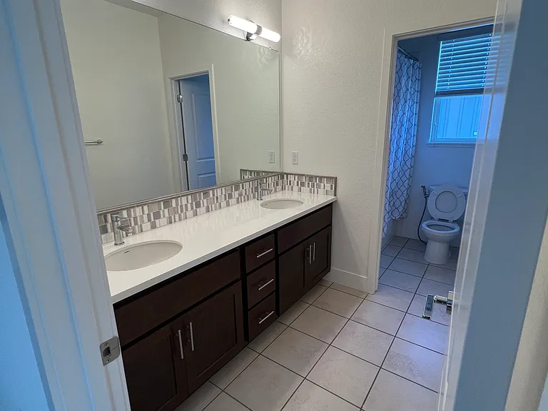 843 Barney Cmn — Photo 36