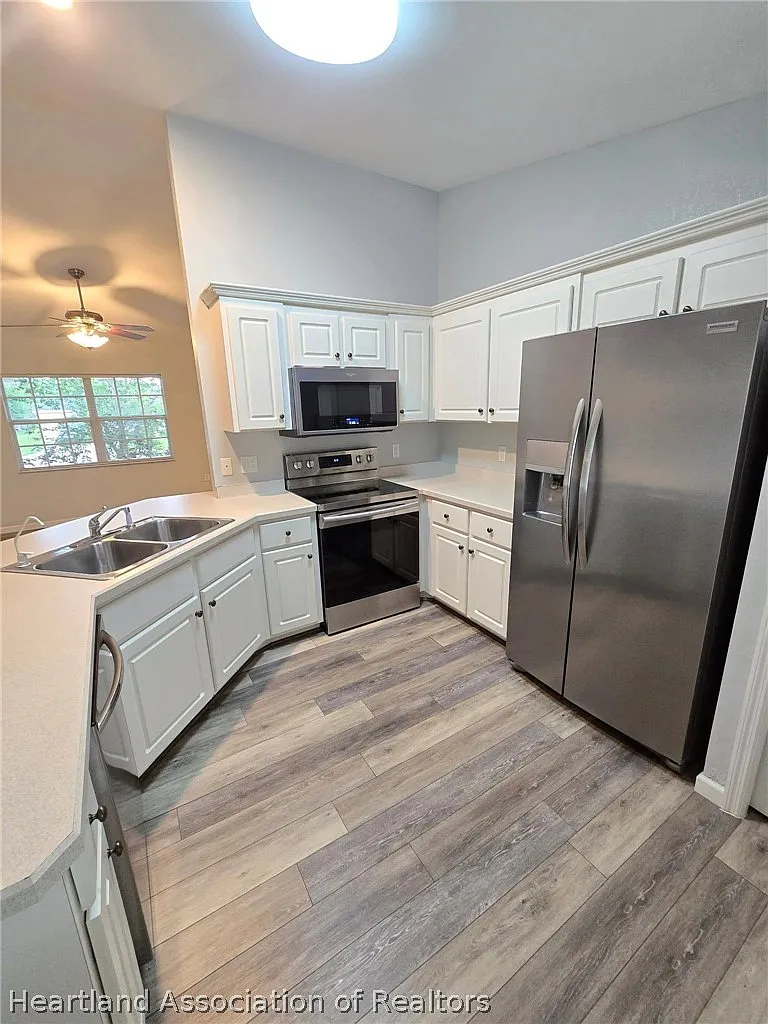 3 bed, 2.0 bath, 1231 sqft, $1,750 — Photo 4