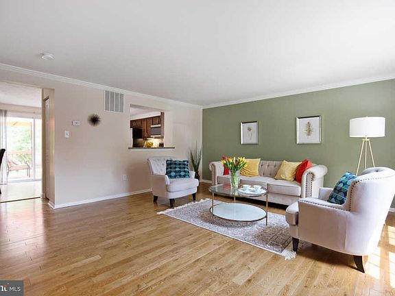 3rd image of 3671 Autumn Glen Cir