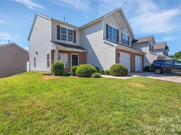 8558 Carolina Lily Ln, Charlotte, NC 28262