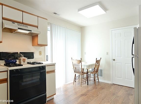 5th image of 1601 W Portsmith Ln