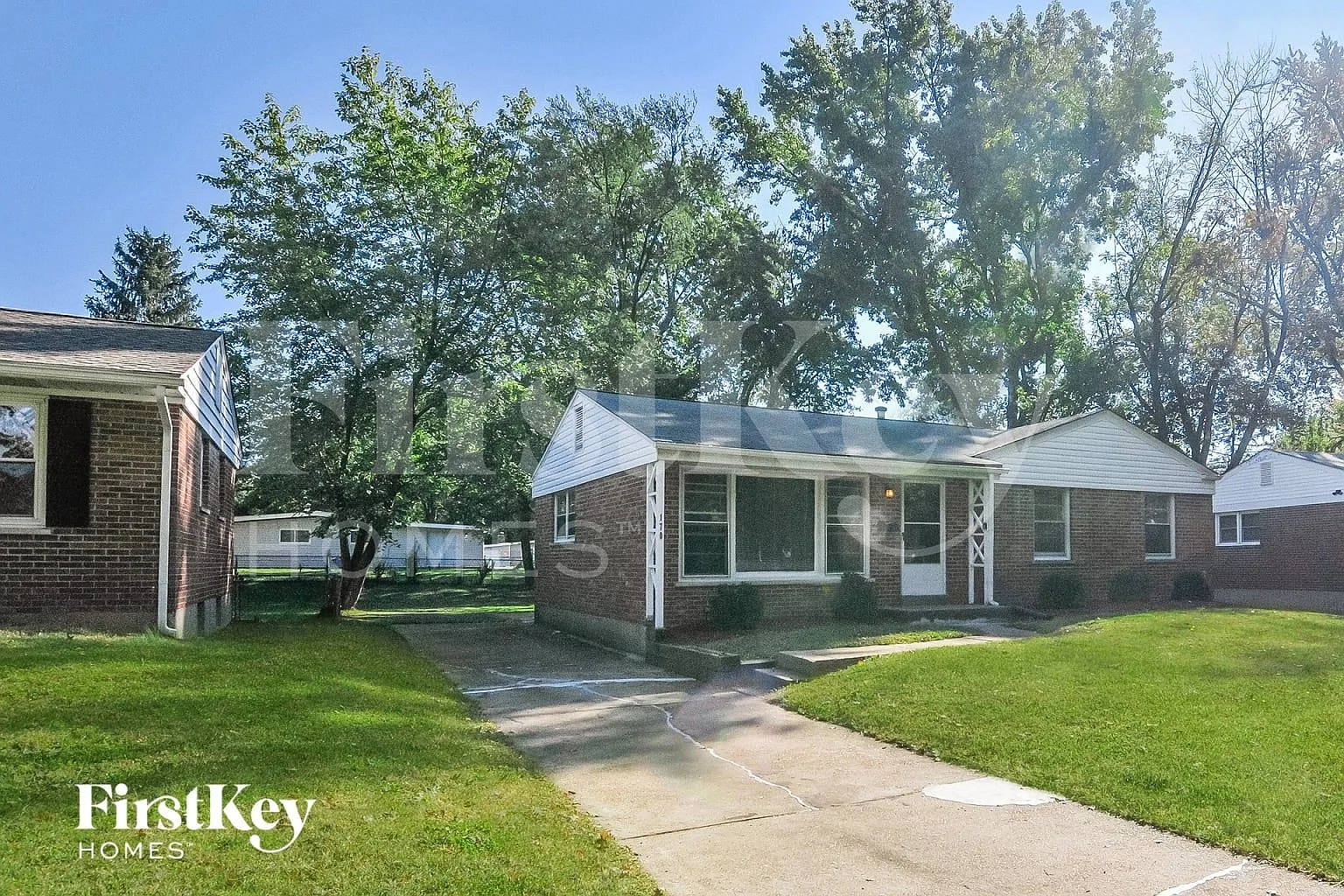 3 bed, 1.5 bath, 1092 sqft, $1,520 — Photo 2