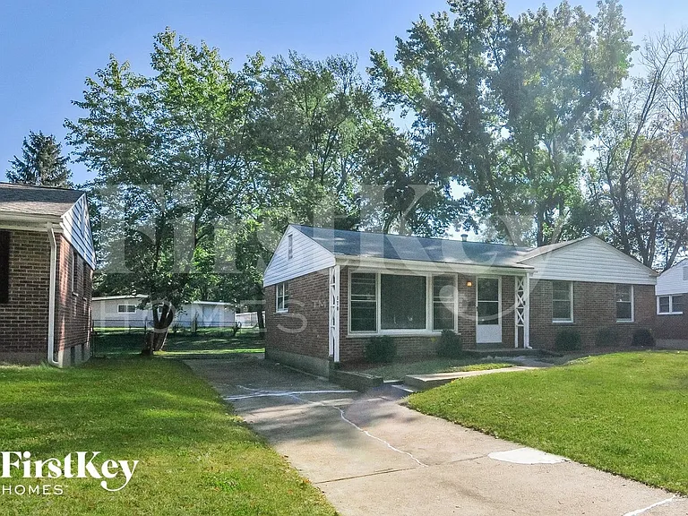 170 Saint Edward Ln — Photo 2